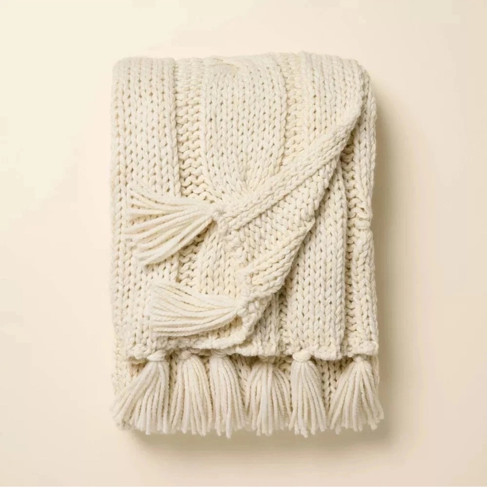Oversized Cozy Knit Throw Chunky Blanket Sour Cream Hearth & Hand Magnolia FALL